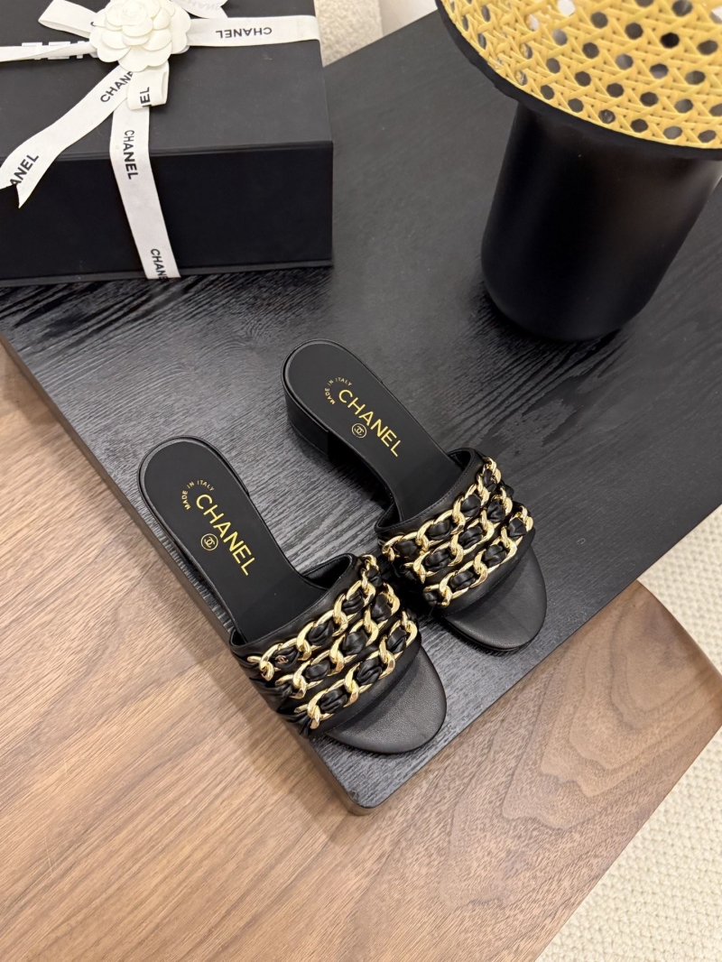 Ch**el slippers